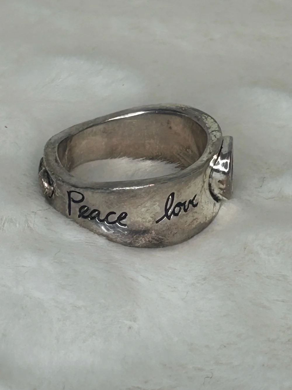 PEACE LOVE AND HARMONY STERLING SILVER 925 BAND RING